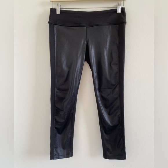 Splits59 Black Highlight Performance Cropped Capri Faux Leather Leggings Size M - Picture 5 of 12